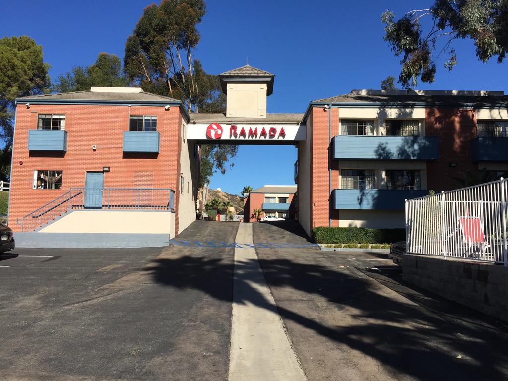 Ramada By Wyndham San Diego Poway Miramar Exterior foto